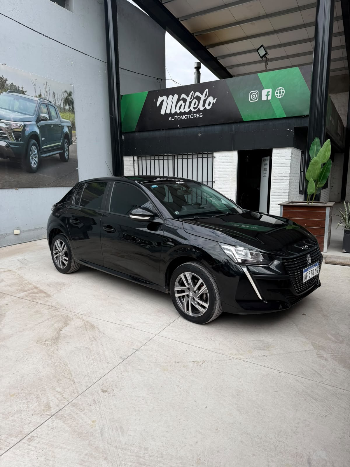 PEUGEOT - 208  STYLE   1.5  - AUTOMÁTICA - 2023